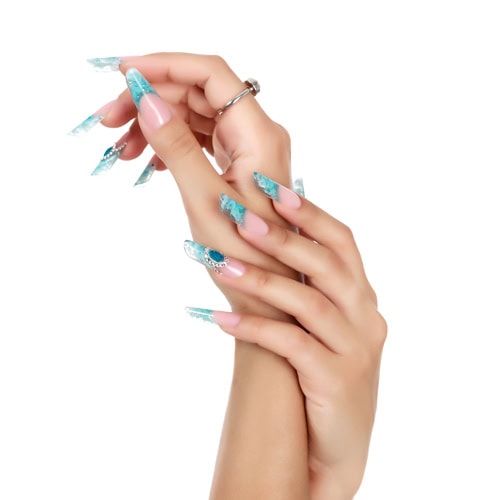 LuLy Nails Hände mit Nagellack